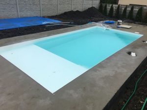 Biely bazén s ležadlom RELAX | Bazény Galanta